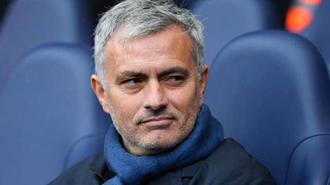 HLV Jose Mourinho: M.U sẽ không bao giờ bắt kịp Real