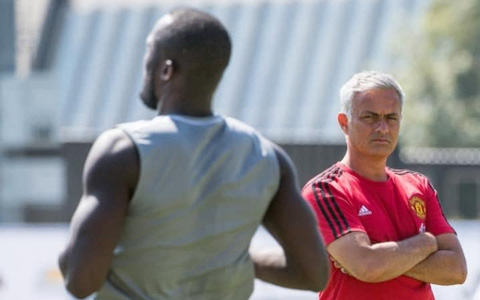 Mourinho không muốn so sánh Lukaku với Drogba