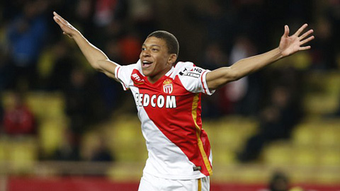 Mbappe là cầu thủ trẻ nhất ghi bàn cho Monaco