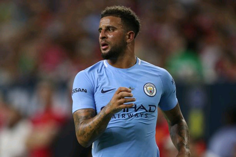 Man City đưa về 3 hậu vệ biên, trong đó có Kyle Walker