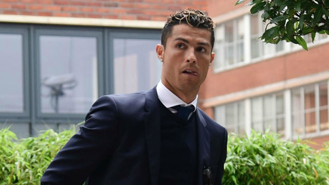 Hôm nay, Ronaldo hầu tòa tội trốn thuế