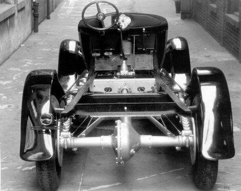Ảnh 3. Năm 1929 khung xe Model AA được cải tiến từ TT cho khả năng chuyên chở đến 1,5 tấn