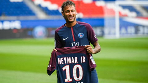 Neymar ghét bị so sánh với Figo