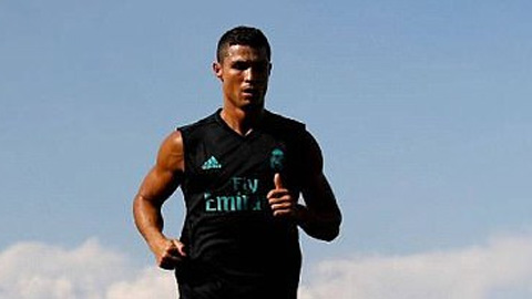Ronaldo trở lại tập luyện, miệt mài rèn thể lực