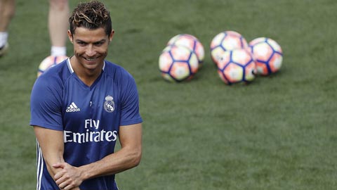 Sau khi gặp rắc rối với vấn đề thuế ở Tây Ban Nha, Ronaldo đã công khai ý định đến Anh