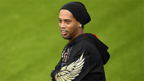 Ronaldinho sẽ tái xuất nếu không phải tập luyện