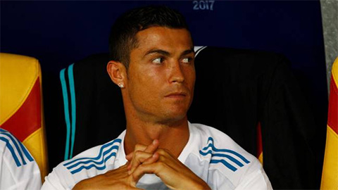 Sau gần 3 năm, Ronaldo mới lại ngồi dự bị ở Real