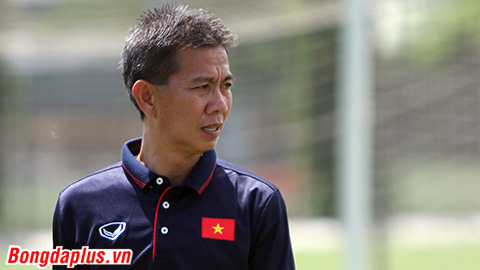 HLV Hoàng Anh Tuấn trở lại sau khi bất ngờ "mất tích" ở U18 Việt Nam