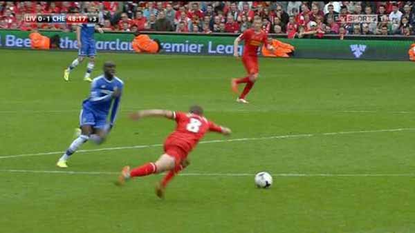 Mùa giải 2013/14: Cú ngã tai hại của thủ quân Steven Gerrard khiến Liverpool để thua Chelsea ngay tại Anfield. Thất bại này khiến Liverpool không thể cạnh tranh với Man City trong chặng đường còn lại ở cuộc đua tới ngôi vô địch.