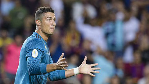 Ronaldo nhận án treo giò 5 trận, nộp phạt 3.805 euro