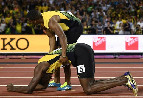 Bolt chấn thương ở những bước chạy cuối cùng trong sự nghiệp