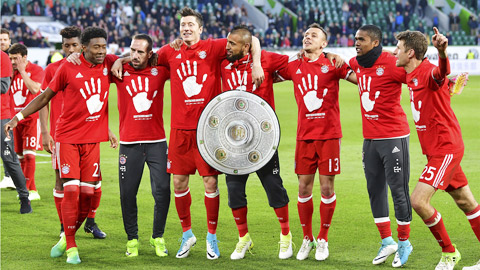 Bayern Munich đối diện mùa giải bản lề