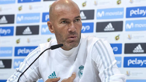 Zidane không chấp nhận án treo giò của Ronaldo
