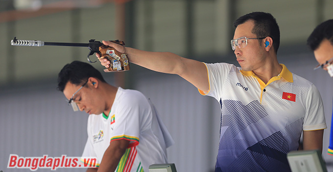 Hoàng Xuân Vinh gây thất vọng ở chung kết 50m súng ngắn
