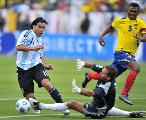 Tevez bị cáo buộc dùng doping ở World Cup 2010