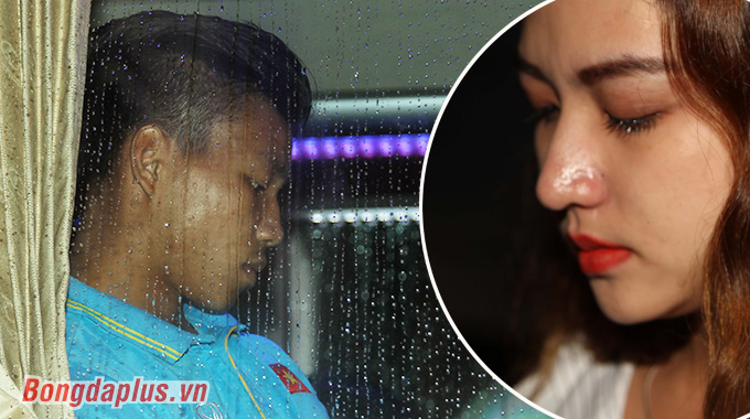 Cơn mưa đêm và những giọt nước mắt đón U22 Việt Nam về nhà