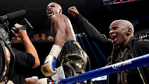 Mayweather duy trì thành tích toàn thắng 50 trận lôi đài trong sự nghiệp