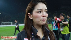 Mỹ nhân U22 Thái Lan khóc như mưa mừng đội nhà vô địch SEA Games