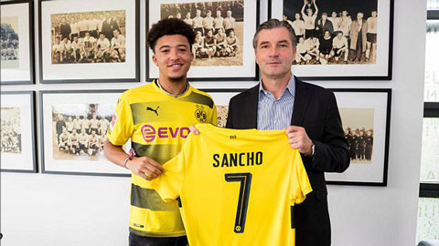 Dortmund trao áo số 7 của Dembele cho tân binh đến từ Man City