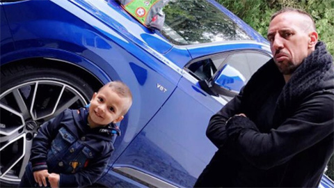 Thế giới sao 5/9: Ribery đưa con trai đi học