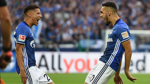 Vòng 3 Bundesliga: Hạ Stuttgart, Schalke đứng trên cả Bayern