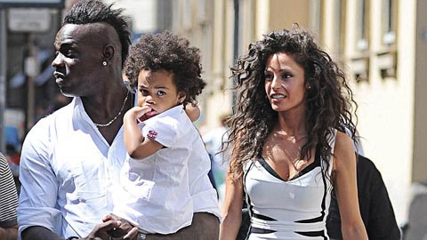 Balotelli ngoan hơn nhờ lại thành “bố trẻ con”
