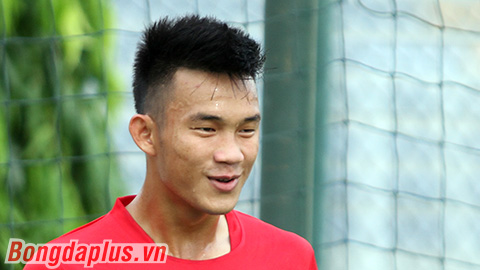Hồng Sơn ghi bàn thắng lịch sử ở VCK U18 Đông Nam Á