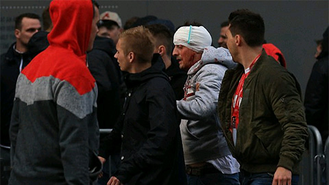 Bạo loạn kinh hoàng tại Emirates, Arsenal đối mặt án phạt
