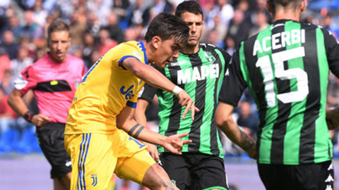 Juventus và Napoli chia ngôi đầu với Inter sau những thắng lợi dễ dàng
