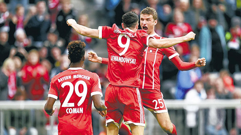 Vòng 4 Bundesliga: Đậm dấu ấn Đức