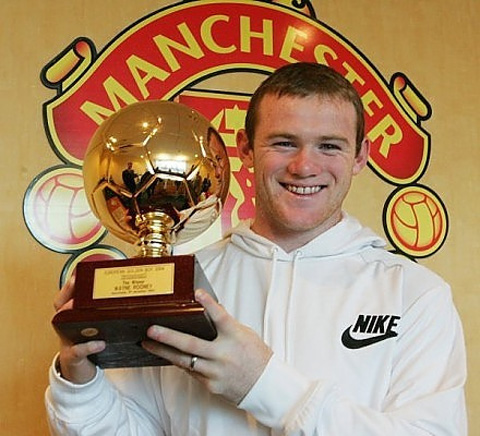 Rooney nhận danh hiệu Cậu bé vàng năm 2004