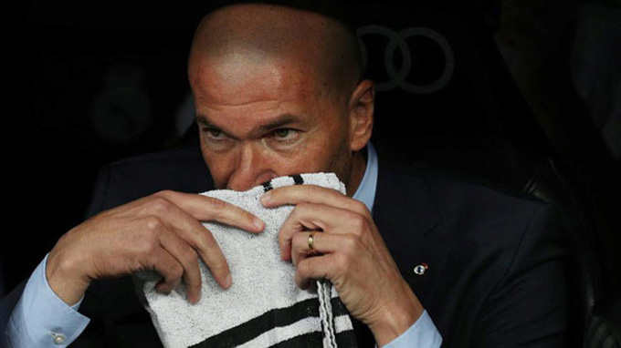 Thần may mắn không còn bảo hộ Zidane