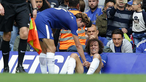 David Luiz vẫn đá Champions League dù rạn xương tay