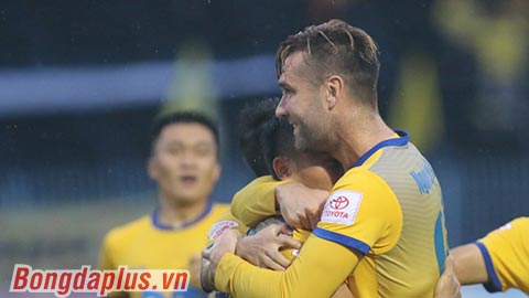 Vòng 19 V.League: FLC Thanh Hóa lấy lại ngôi đầu, HAGL thua phút cuối