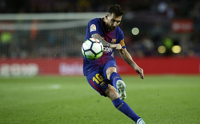 Messi vẫn đang phải liên tục cày ải tại Barca