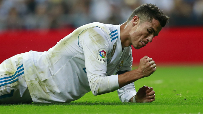 Ronaldo đứng trước cột mốc ghi bàn đáng quên