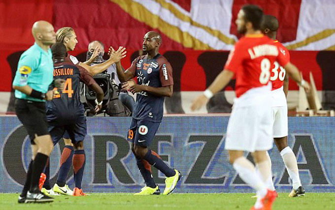 Cựu cầu thủ Monaco, Souleymane Camara ăn mừng bàn san bằng cách biệt vào phút chót