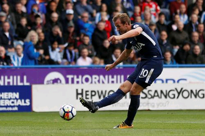Kane mở điểm ngay phút thứ 9 cho Tottenham
