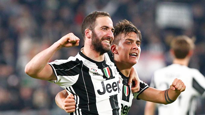 Cái duyên ghi bàn của Higuain (trái) với mành lưới Atalanta sẽ giúp Juventus ca khúc khải hoàn