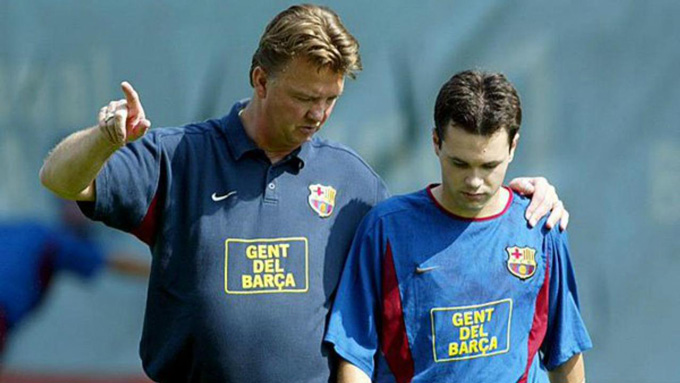 Van Gaal có 2 lần dẫn dắt Barca