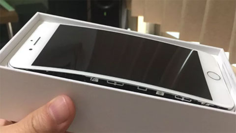 iPhone 8 Plus liên tiếp bị bung màn hình, nghi do pin của Samsung