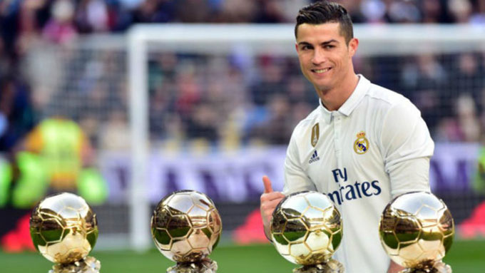 Ronaldo hướng tới 10 danh hiệu trong một mùa