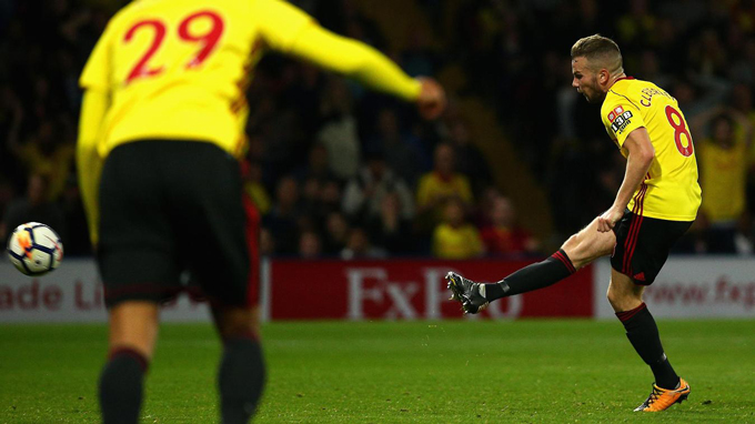 Cleverley đệm bóng cận thành ấn định chiến thắng cho Watford