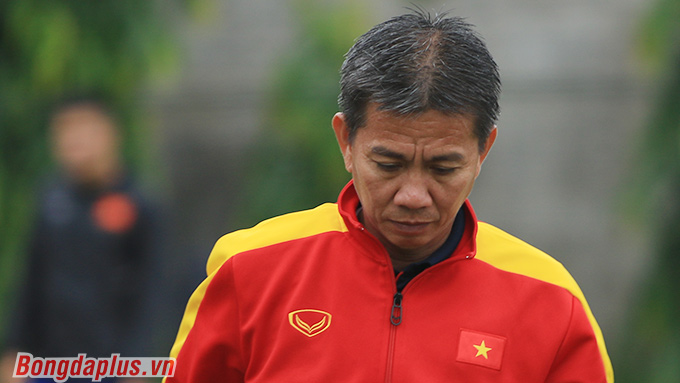 HLV Hoàng Anh Tuấn thua sốc bởi học trò cũ