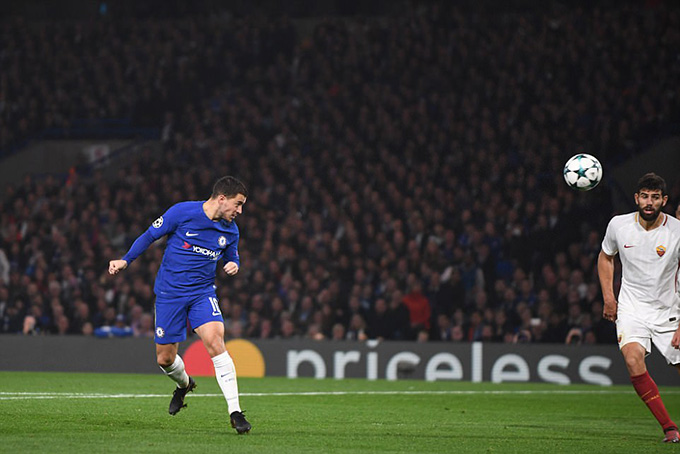 May cho Chelsea là Hazard còn biết ghi bàn
