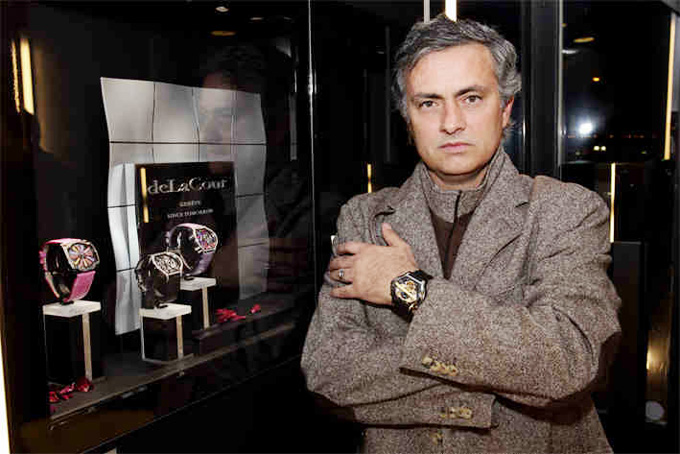Đồng hồ của Mourinho chạy nhanh 20 phút