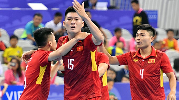 ĐT futsal Việt Nam thắng sít sao Trung Quốc sau màn rượt đuổi nghẹt thở