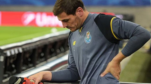 Iker Casillas: Trái táo thối chờ ngày rơi rụng