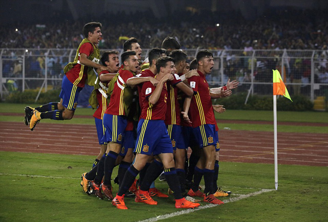 U17 Tây Ban Nha tưởng như đã nắm chắc chiến thắng