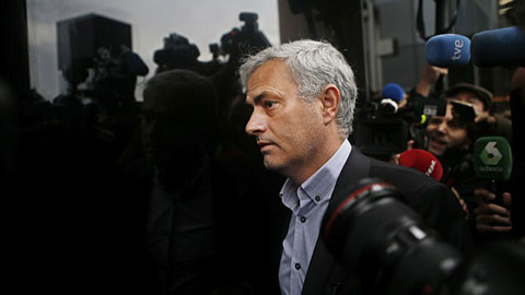 Mourinho đồng ý trả 3,3 triệu euro tiền trốn thuế